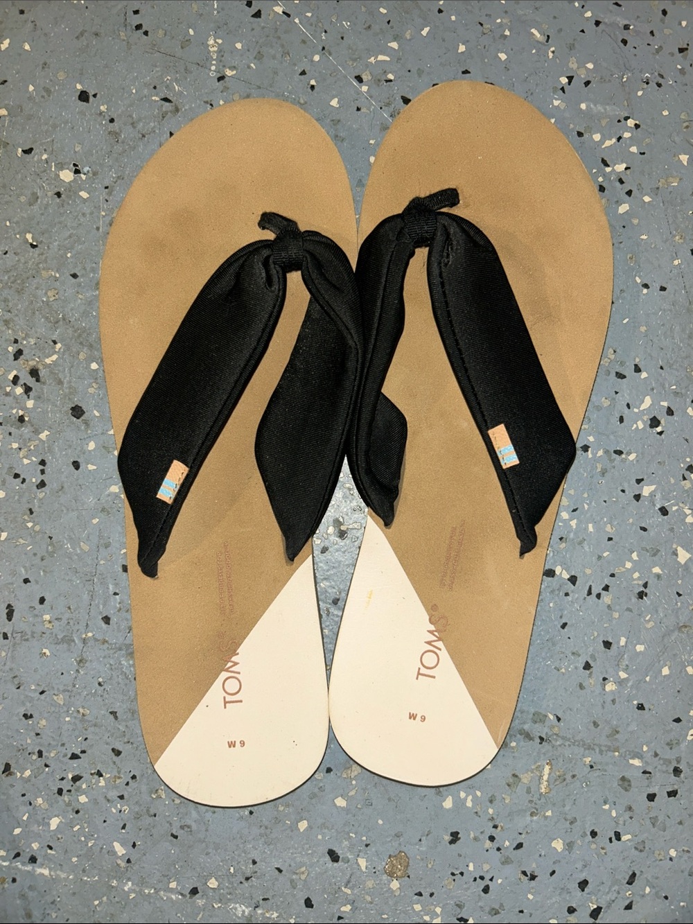 Toms “ Piper” Black Strap Tan Footbed Women's Sandals worn once